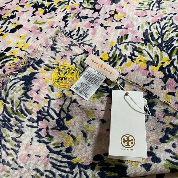 Tory Burch Scarf - Picture 3 of 5